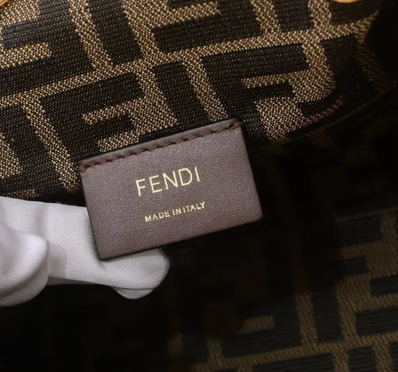 Сумка Fendi Fendi First маленькая черный