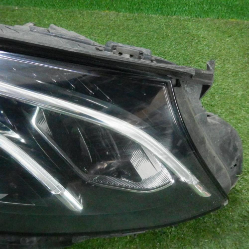Фара правая Mercedes E W213 (2016-2021) LED (В пленке)