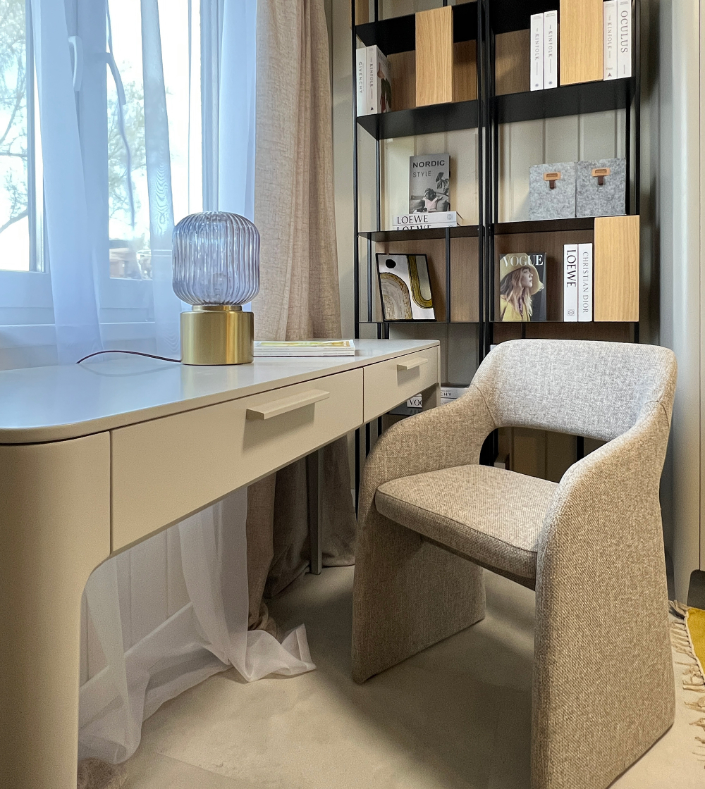 Стол письменный Type 140*70 см (молочный)