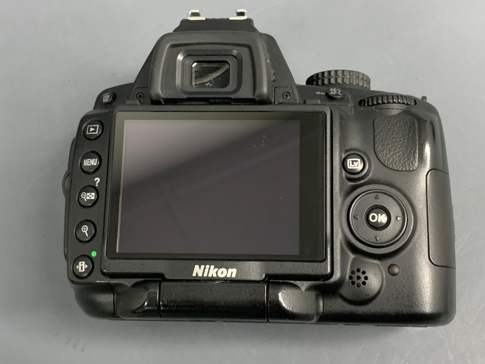 Nikon D5000 Kit 18-55mm 4.700 кадров