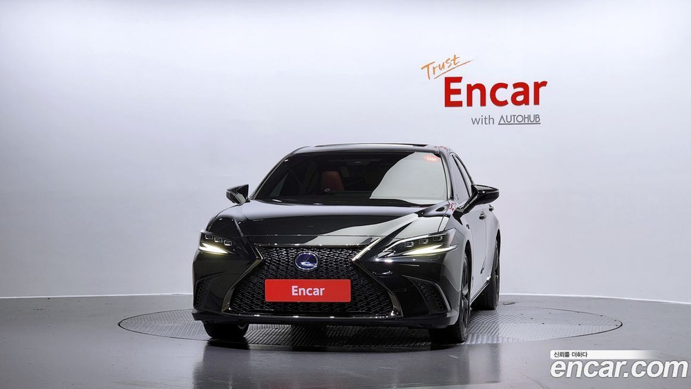 Lexus ES300h 7 Generation F-Sport (03.2022)