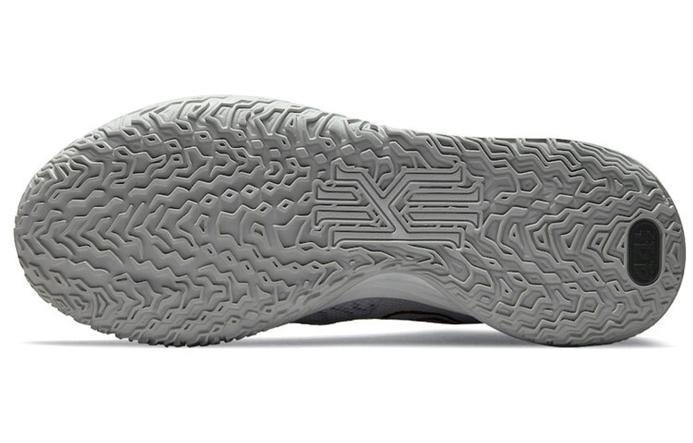 Кроссовки Nike Kyrie 7 Tpu