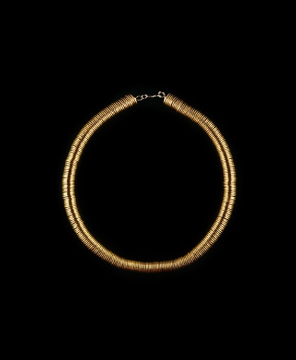 крупное колье tre из золотого гематита