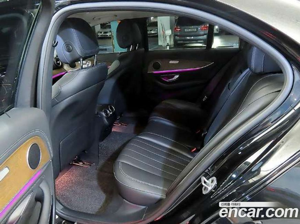 Mercedes-Benz E-Class W213 E220d Exclusive (12.2019)