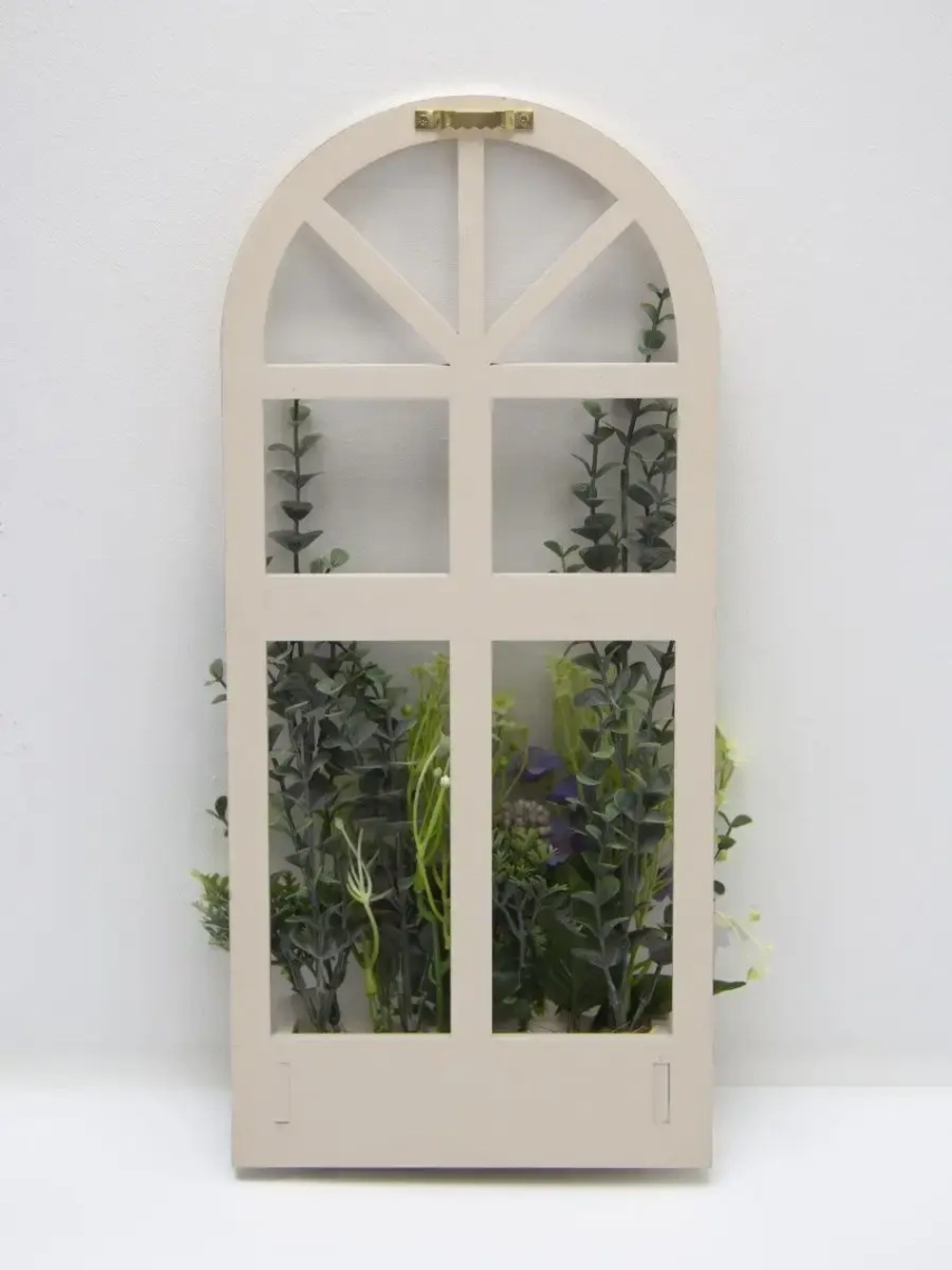 Панно на стену для интерьера "Окно с цветами"