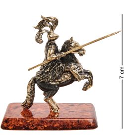 Народные промыслы AM-1269 Фигурка «Рыцарь Вектор» (латунь, янтарь)