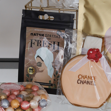 Патч для глаз Girl boss, кружево, с муцином улитки