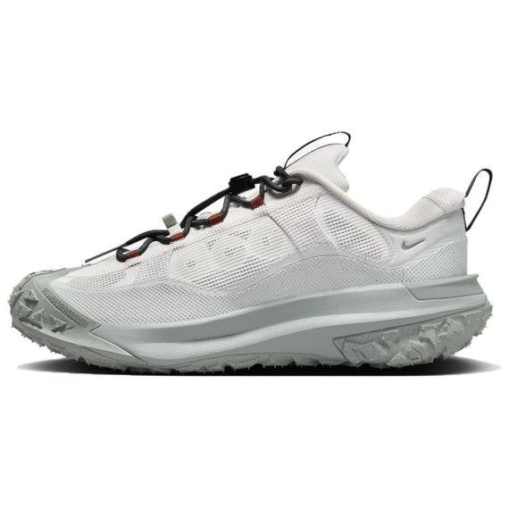 NIKE ACG Mountain Fly - уникальная коллекция нижнего белья белого и синего цвета.