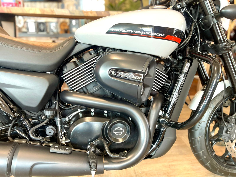 Harley-Davidson Street Rod, 2020