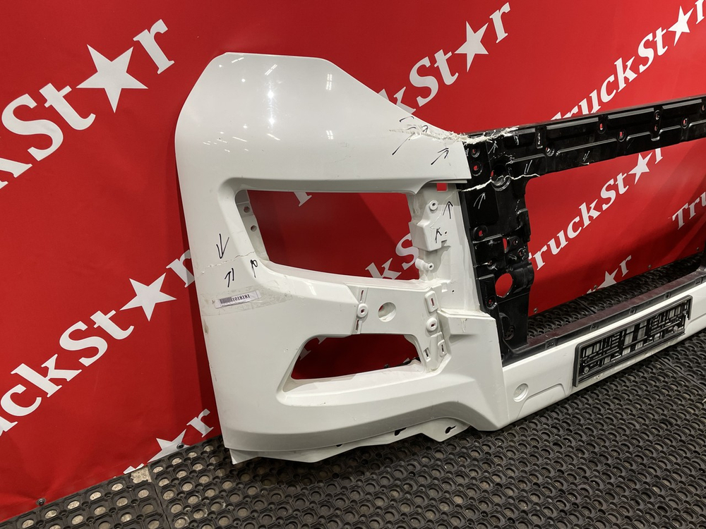 Бампер передний