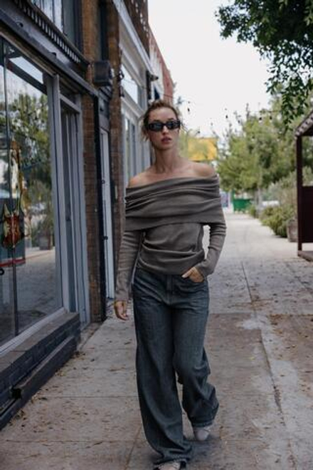 ZARA ТРИКОТАЖНЫЙ ТОП БЕЗ БРЕТЕЛЕЙ СО СБОРКАМИ, СЕРО-КОРИЧНЕВЫЙ
