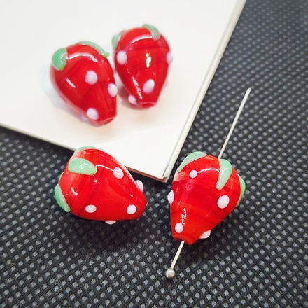Бусины клубнички, лэмпворк 15мм, стеклянные ягоды