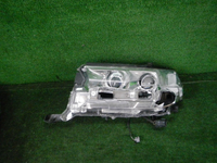Битая Фара левая Toyota Land Cruiser 200 (2015-2021) LED