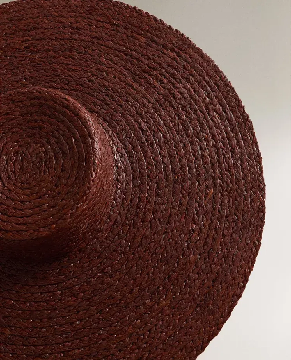 ZARA ПЛЯЖНАЯ ШЛЯПА ИЗ РАФИИ С ДЛИННЫМИ ПОЛЯМИ, КОРИЧНЕВЫЙ