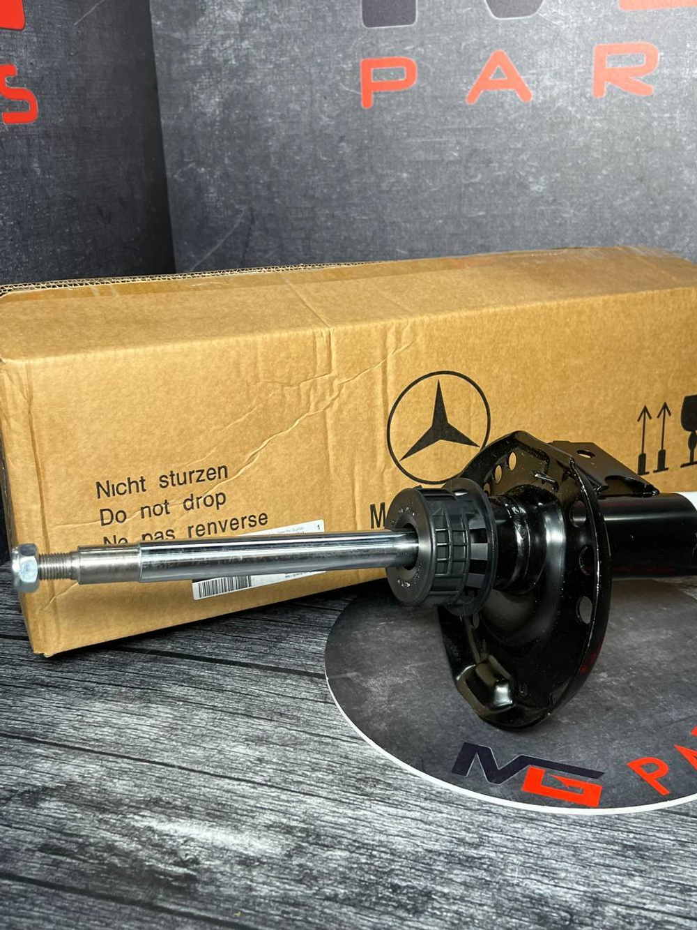Амортизатор передний Mercedes-Benz А1563231700
