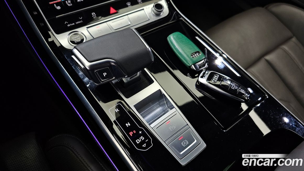 Audi A8 (D5) 55 TFSI Quattro LWB (12.2021)