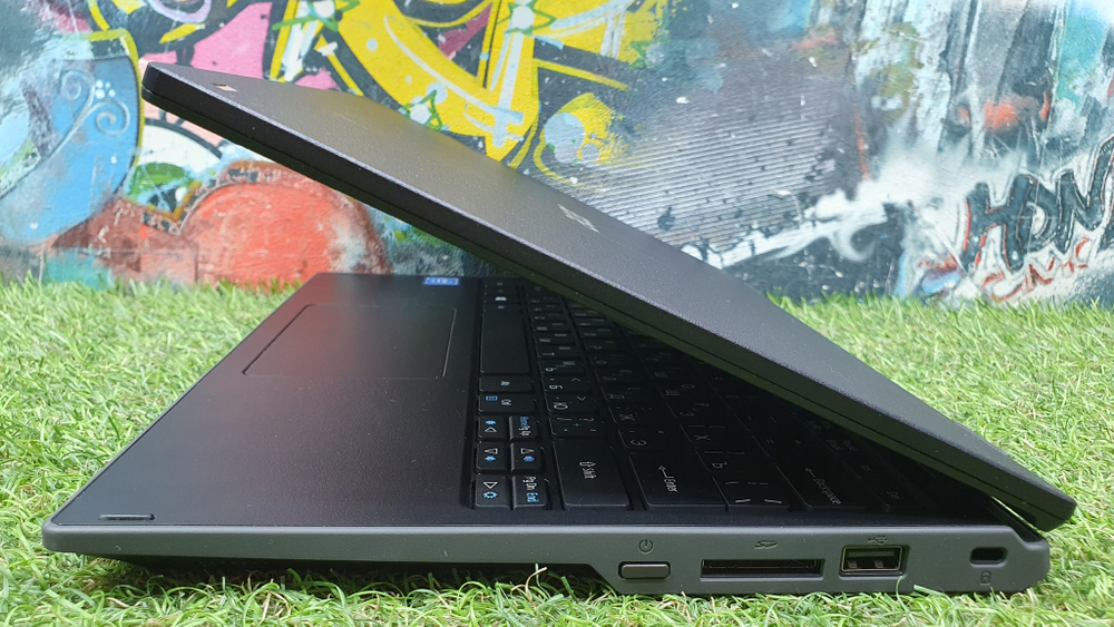 Ноутбук Acer Celeron/4 Gb/TravelMate TMB118-M-C6UT NX.VHSER.00E/Windows 10