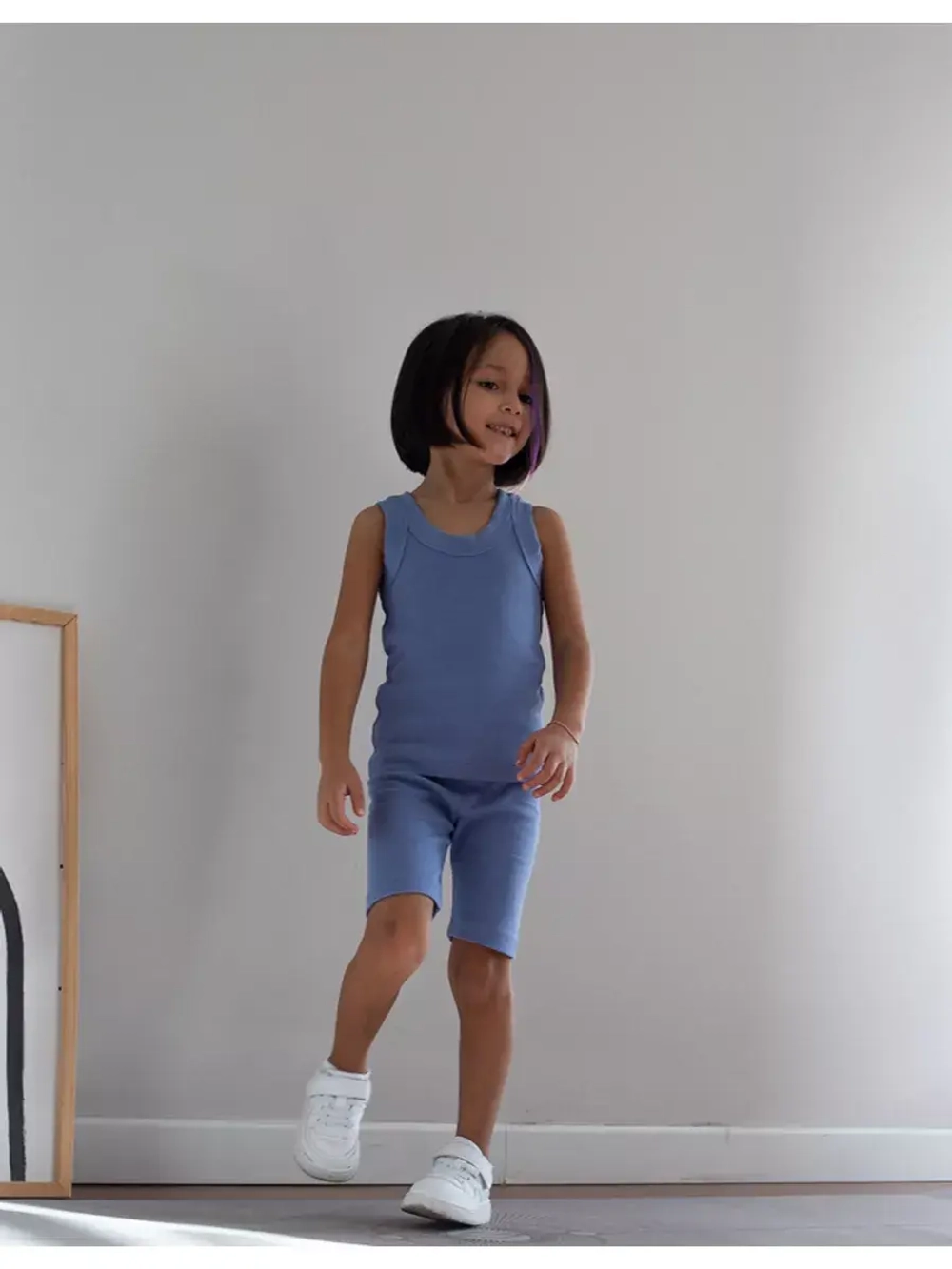 Спортивный костюм для девочки в сад