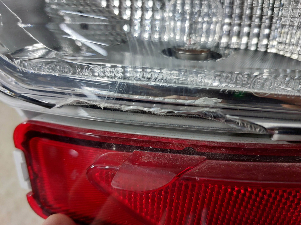 ПТФ задний правый Kia Sportage 4 (QL) 18-22 Б/У Оригинал 92406D9710