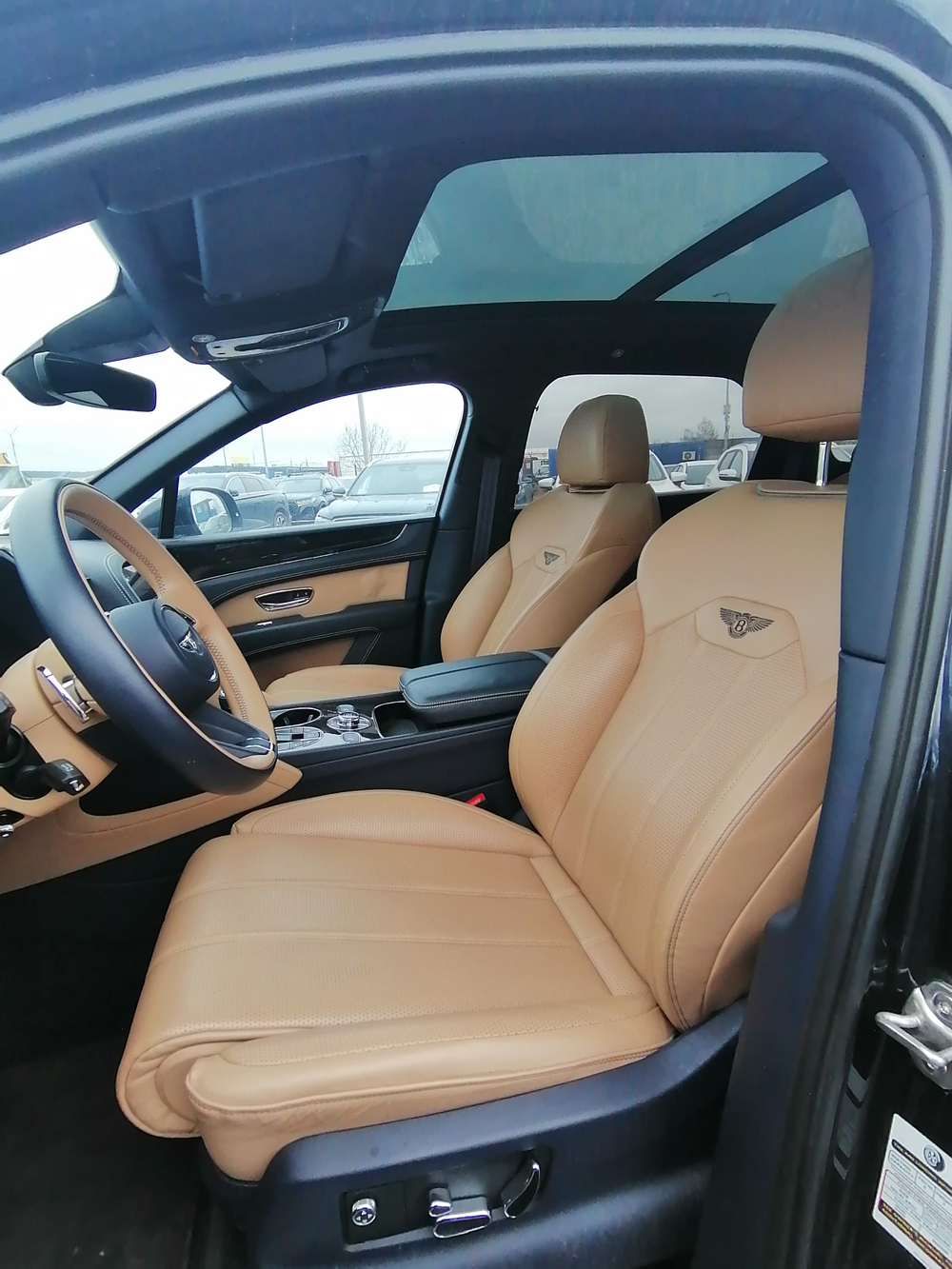 Bentley Bentayga BENTLEY BENTAYGA V8