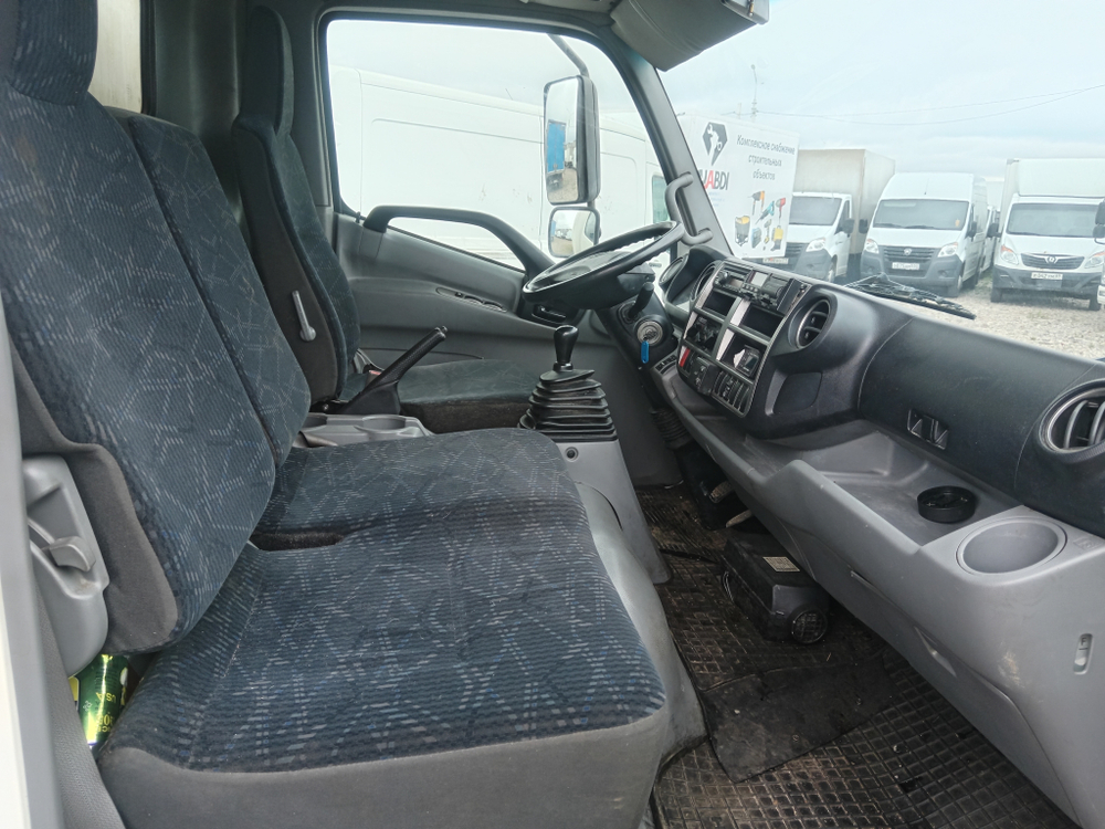 Центртранстехмаш АФ-4771* на шасси HINO 300 4x2 изотермический/рефрижератор с гидробортом (кат. C) А