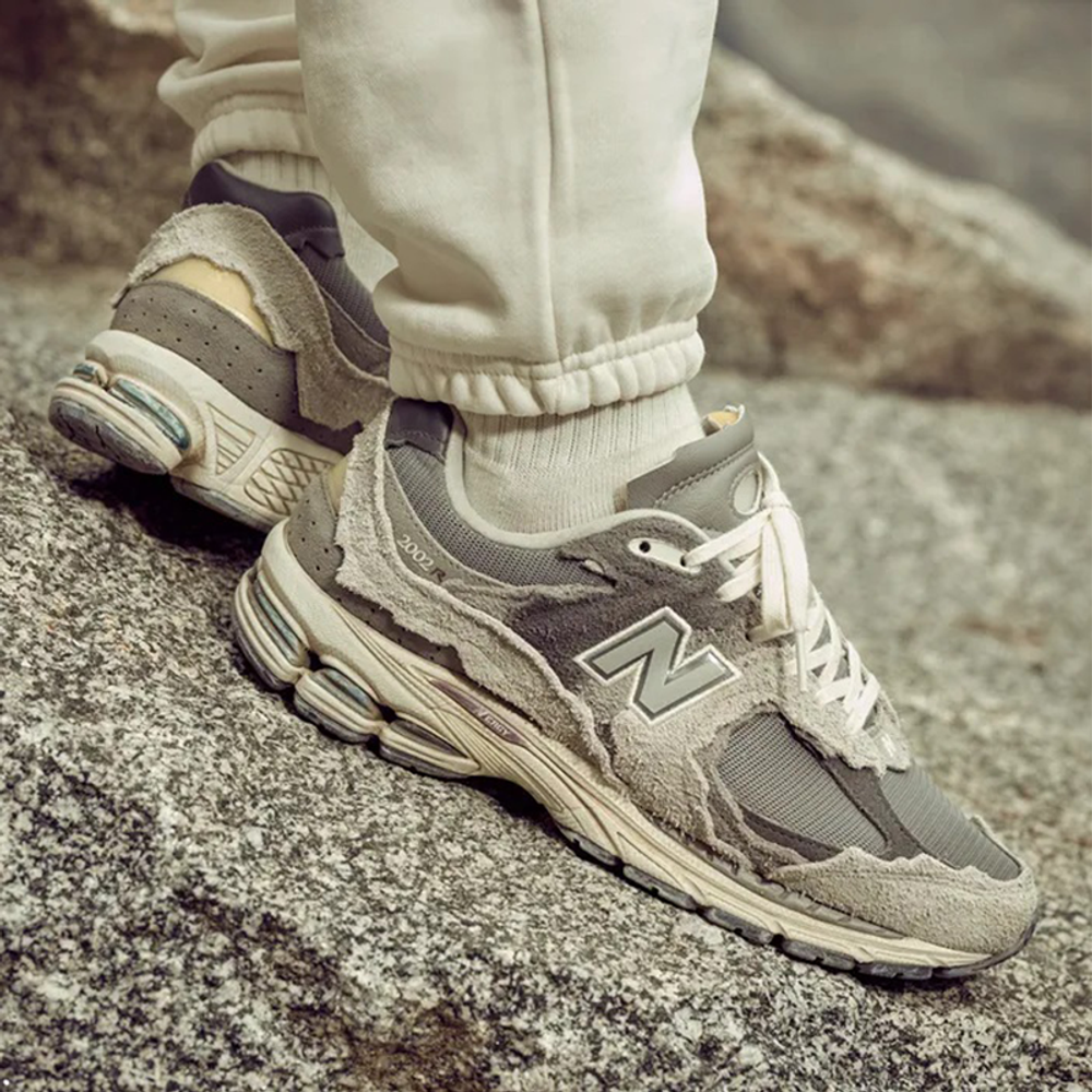 New Balance 2002R Lace-Up Sneakers