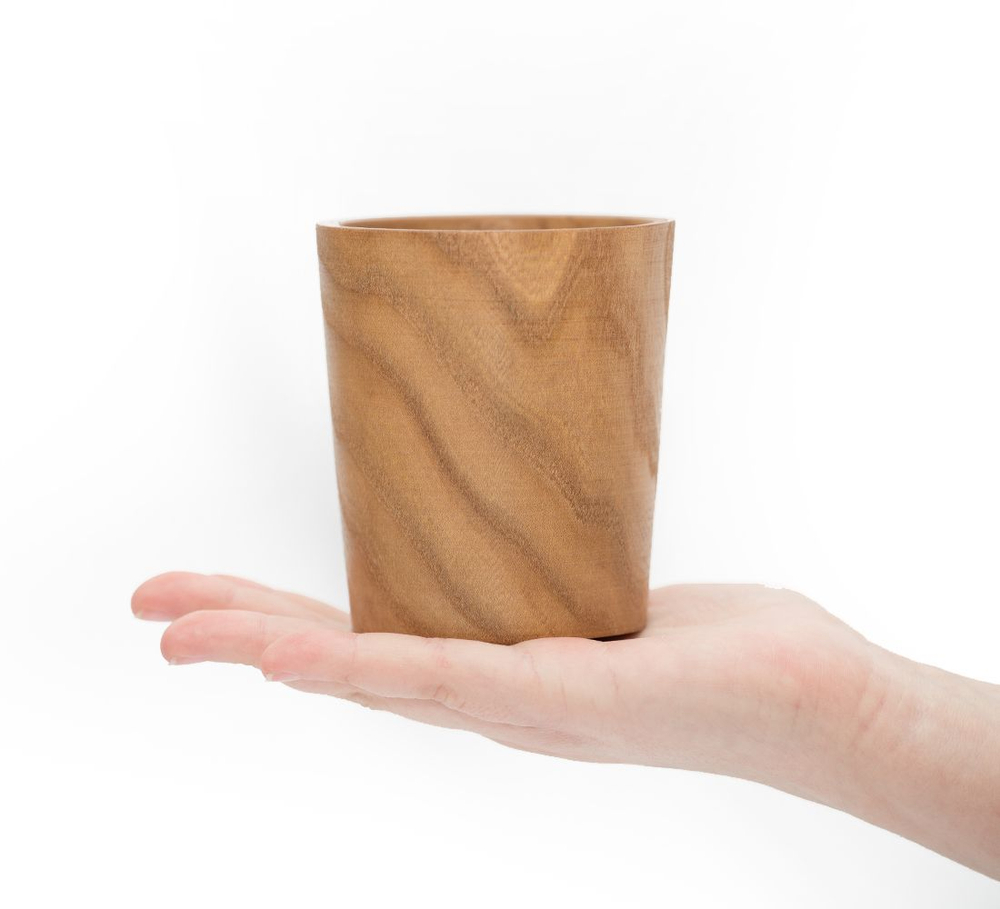 Деревянный стакан из древесины вяза для напитков. C9