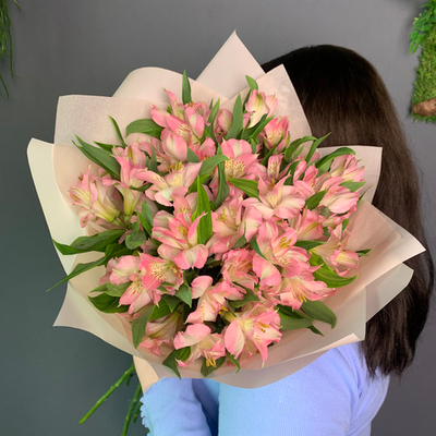 Букет 9 розовых альстромерий