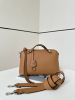 Fendi By The Way Selleria Medium 29 cm