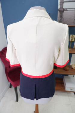 Жакет Dana светлый 46 размер