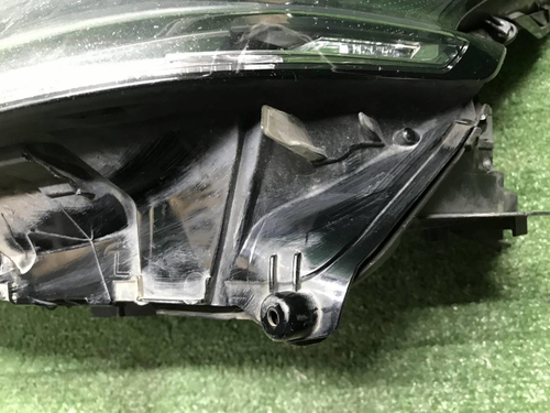 Битая Фара левая Lexus LX 3 15-23 LED Black Vision