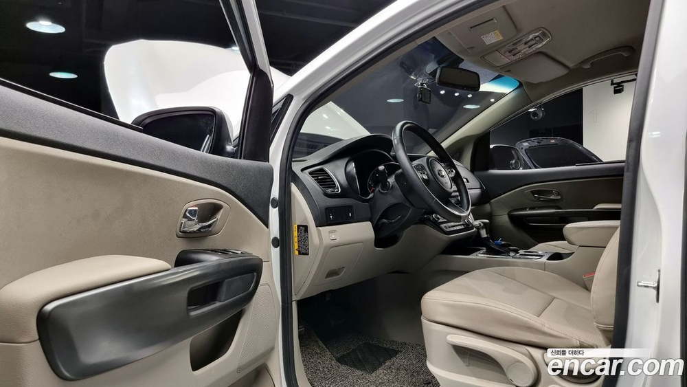Kia The New Carnival (Sedona) 9-и местный Luxury (05.2020)