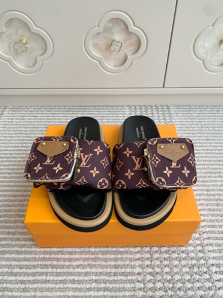 Louis Vuitton Pool Pillow Flat Comfort Mule