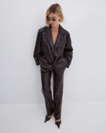 Брюки прямые из искусственной кожи шоколад