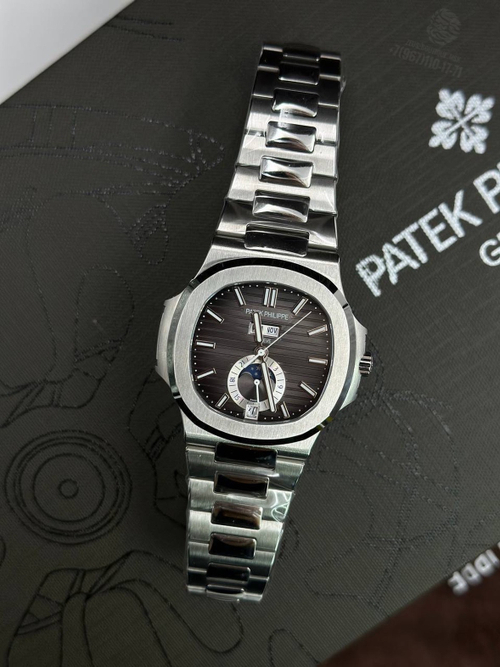 Часы Patek Philippe Nautilus