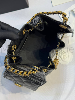 Женская сумка Chanel черного цвета в гладкой коже