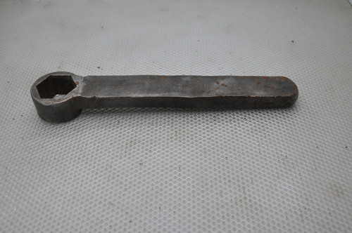 Ключ накидной литой односторонний 32 мм шестигранный