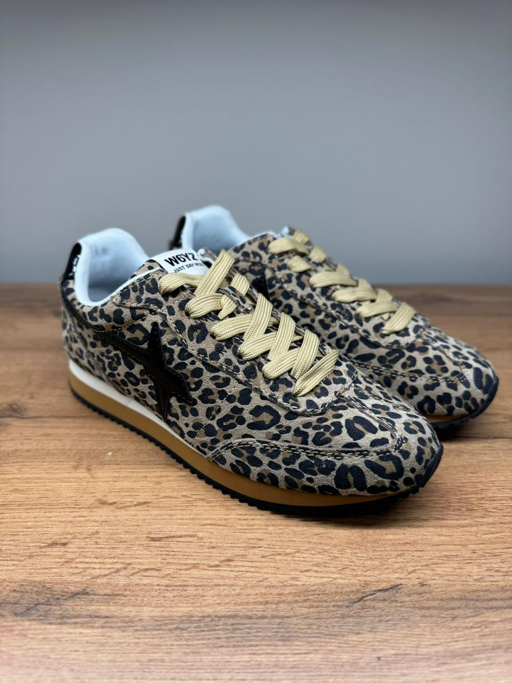 Кроссовки W6YZ женские