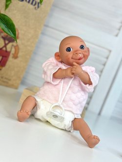 Кукла LAMAGIK мягконабивная  28см Carita (2801A)