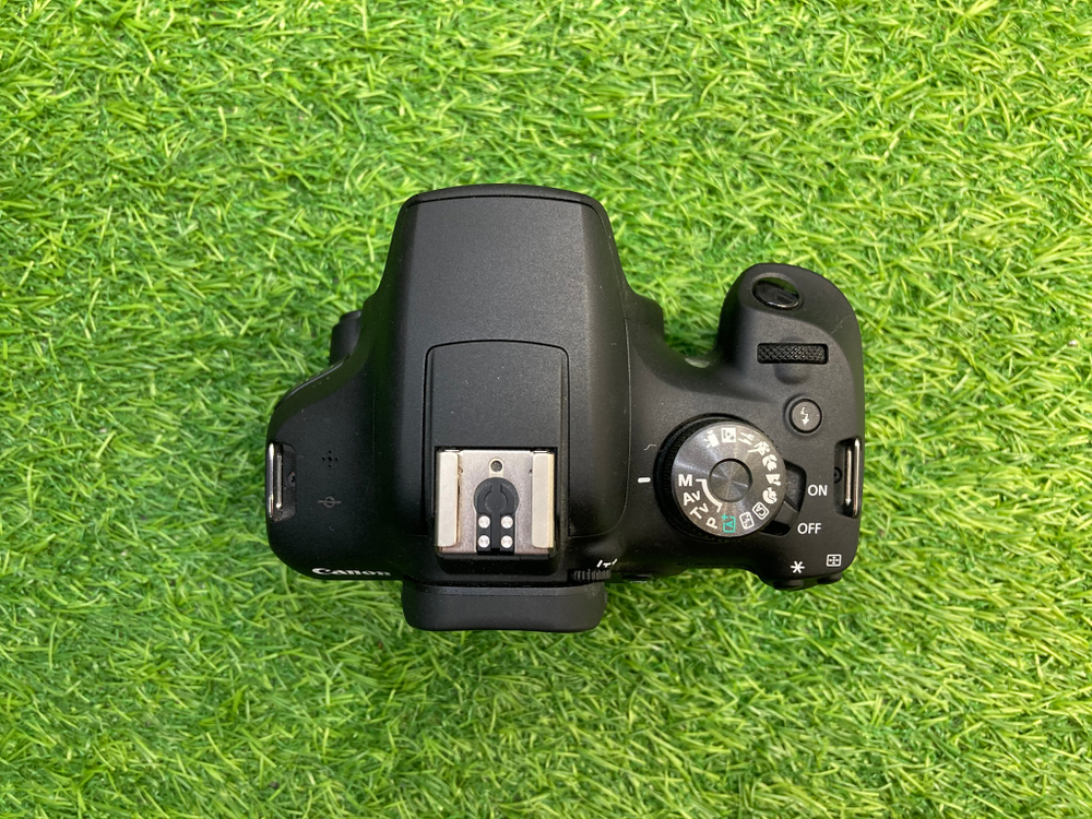 Canon 2000D + 18-55mm 1300 кадров Покупка/Продажа