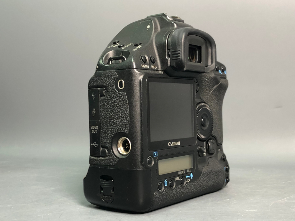 Canon EOS-1D Mark III