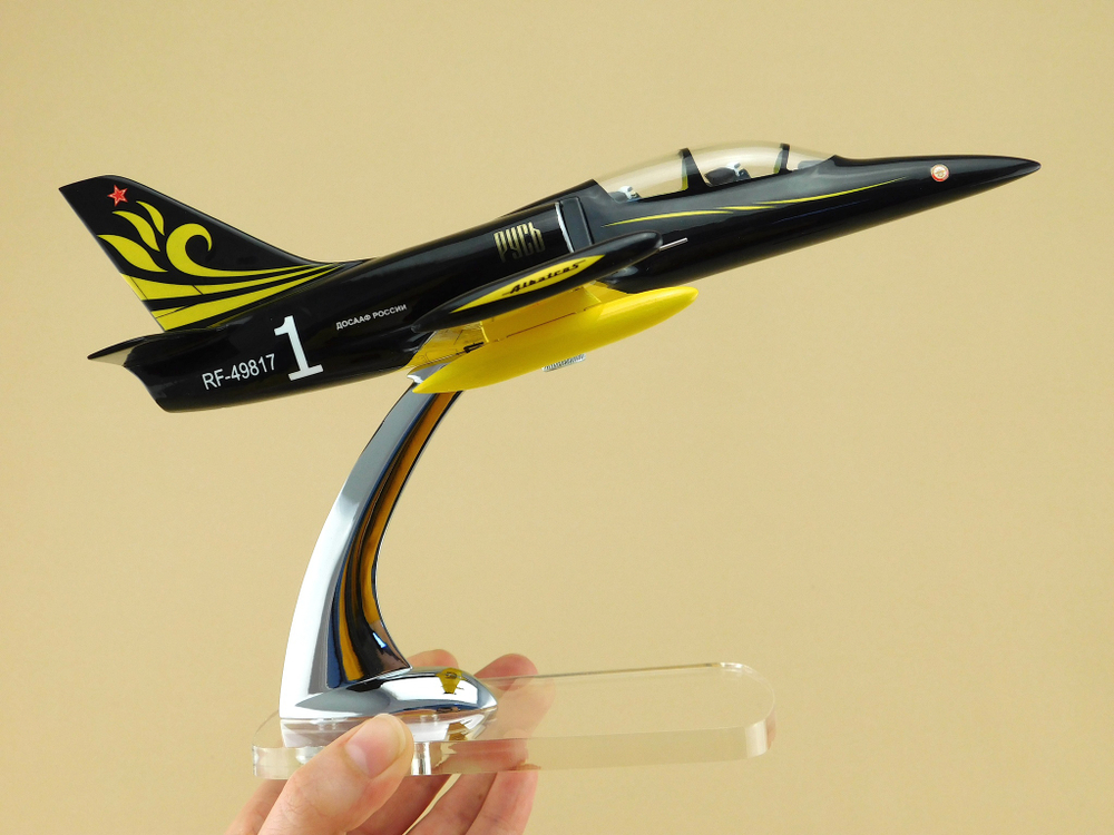 Модель самолета L-39 (М1:48, "Русь", 01)