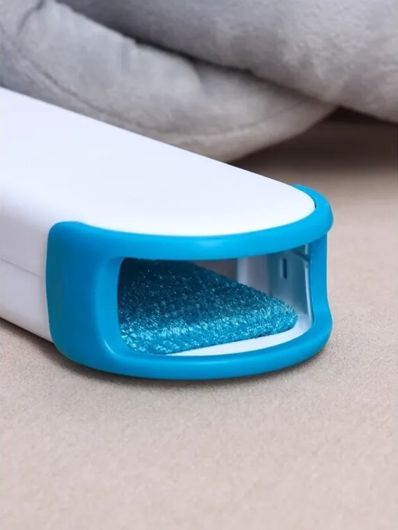 Щётка для удаления шерсти и волос с одежды и мебели с ручкой 33×7,5×5 см, цвет синий