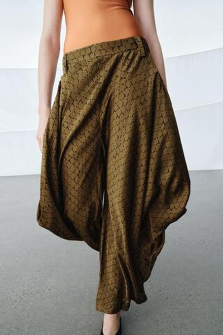 ZARA БРЮКИ ZW COLLECTION С ДРАПИРОВКОЙ И ПРИНТОМ, КОРИЧНЕВЫЙ