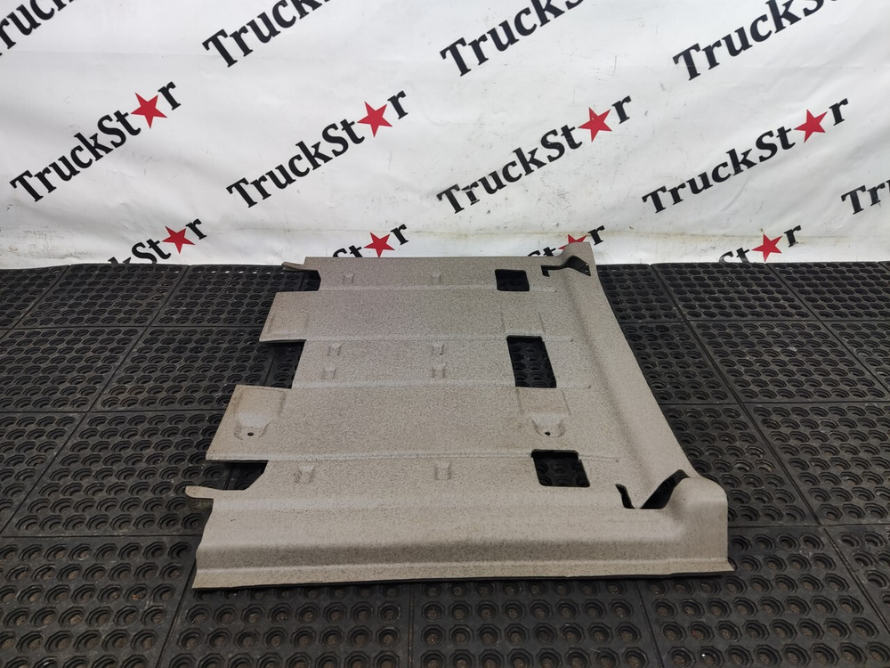 Коврик салона центральный (задний) 2023г.