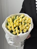 Букет из 51 лимонного тюльпана- L