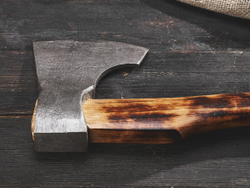 Топор "Дорожный", рукоять комель берёзы (обжиг)