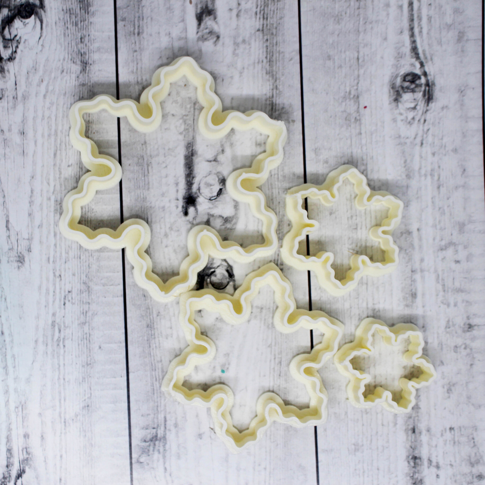 Набор вырубок для пряника "Снежинки резные" 8,6,4,3см, пластик