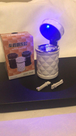 Пепельница автомобильная бездымная с подсветкой белая