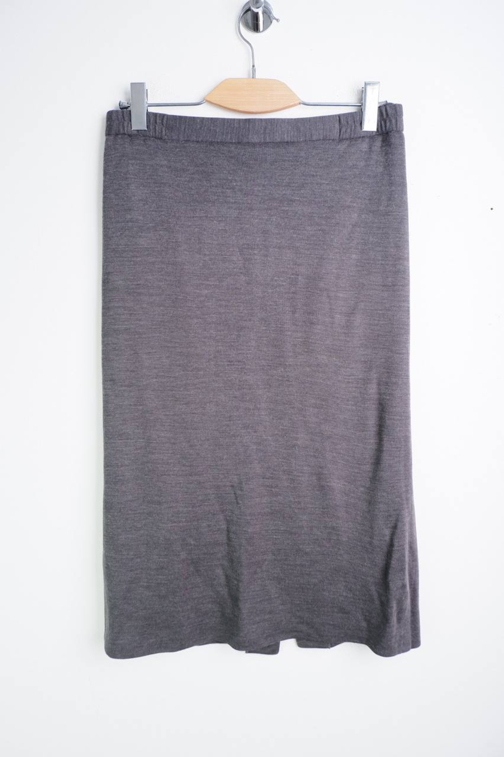 Юбка прямого кроя, визуально на 46 размер
